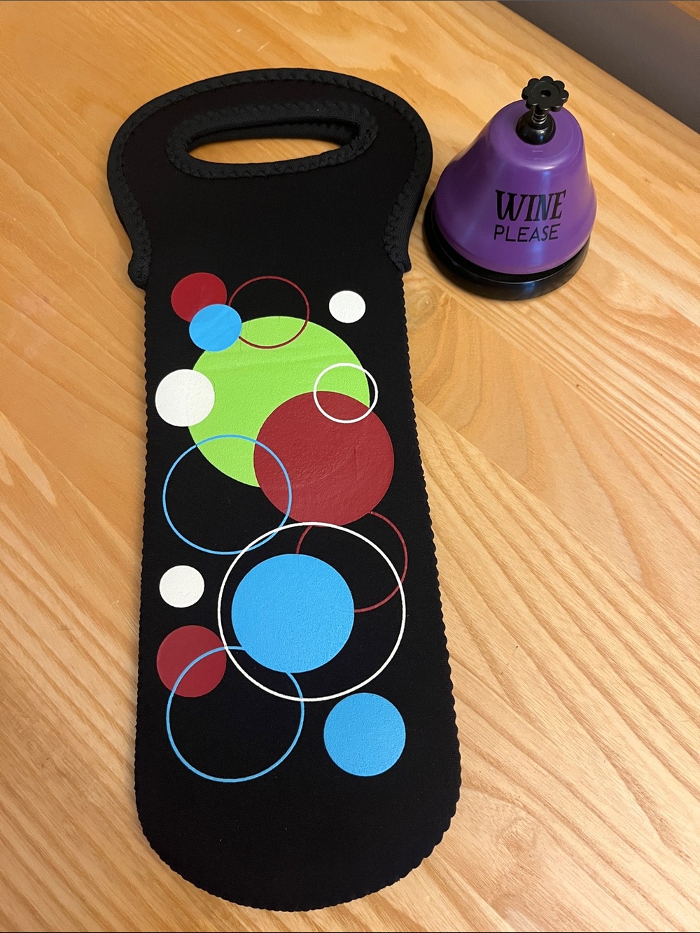 Built wine bottle Carrier NWOT